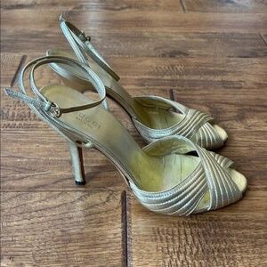 Gucci Gold Metallic Leather Heels Ankle Strap Stiletto Pumps Size 8